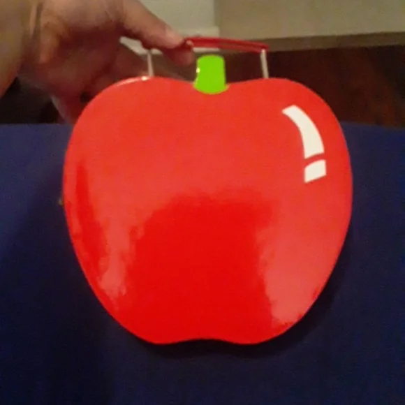 NWOT Apple Bag - Picture 1 of 8
